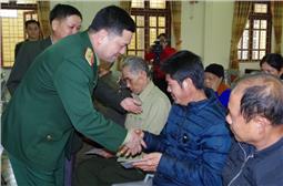 Hơn 23 tỷ đồng tặng quà Tết Canh Tý cho bộ đội và nhân dân